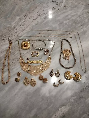 New And Vintage Gold Tone Jewelry Lot Featuring Avon Dubin Napier Monet • $13.50