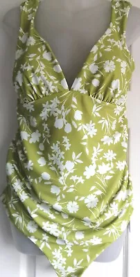 Maternity Green & White Floral Print Swimsuit Size 18 (new) • £12.99