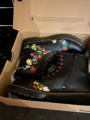 Dr Martens Pooch Junior Black Leather Flower Print Darcy UK 2 Doc Martens • £55