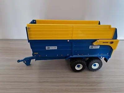 £12 • Buy Britains Kane Silage Trailer - Lovely 1/32