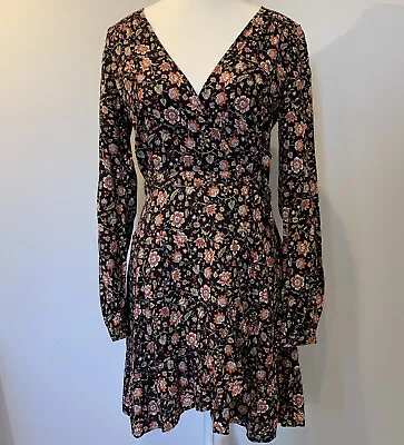 TIGERLILY Dress Womens Size 8 - Black Floral Long Sleeved Wrap - LIKE NEW • $29.50