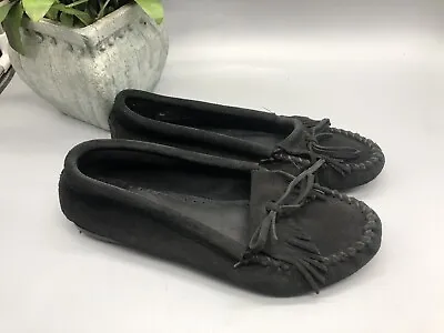 Women’s Black Minnetonka Suede Leather Moccasins Sz 8 • $12