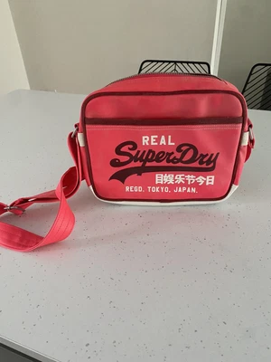 £10 • Buy Bnwot Superdry Pink Bag