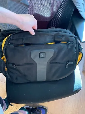 Great Black (t) Tech By Tumi Computer Bag With Free Shipping • $79.17