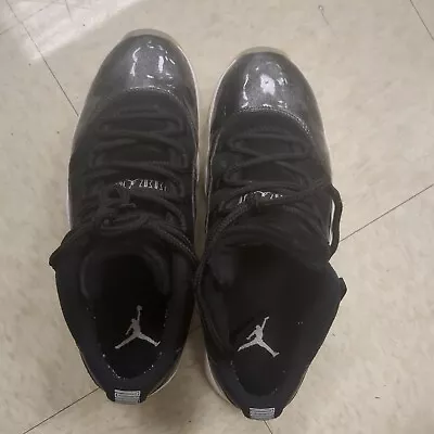 Size 9 - Jordan 11 Retro Low 72-10 • $65