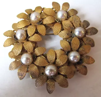 LOVELY Vintage Signed MIRIAM HASKELL Pearl & Gold Flower WREATH Shaped BROOCH • $30