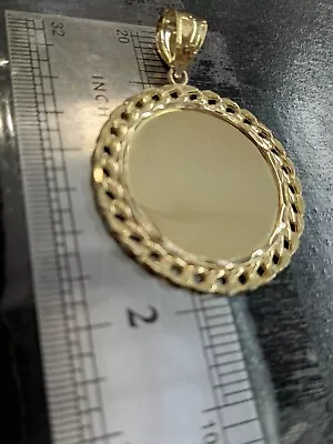 10k Solid Yellow Gold Medallion Picture Frame Pendant • $439.99