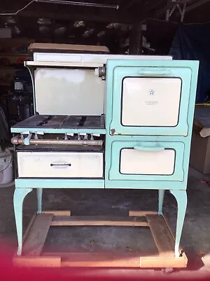 Antique Windsor Green And Cream Gas Stove • $75