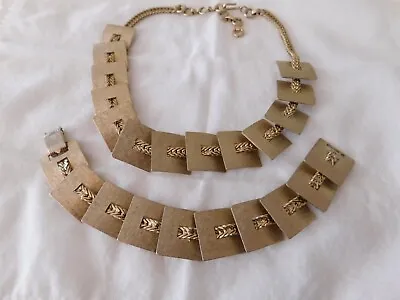 Vintage Unique Choker Gold Tone Metal Necklace And Bracelet Set  • $5