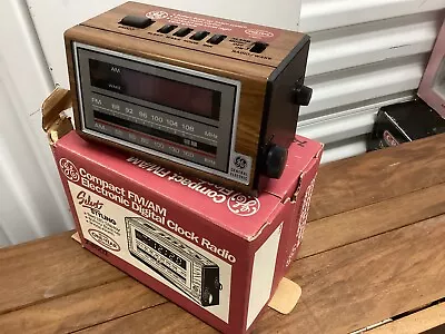 Vintage GENERAL ELECTRIC AM/FM RADIO ALARM CLOCK • $66.75