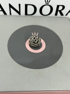 £0.99 • Buy Genuine Pandora Silver Moments Hearts All Over Charm