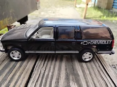 SUNNYSIDE CHEVROLET SUBURBAN 1:24 SCALE Diecast MODEL SUV 90'S-2K'S Loose Black  • $49.99