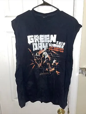 Green Day “21st Century Breakdown”  2010 Chicago Tour Shirt  Medium Cuttoff Slvs • $17.95