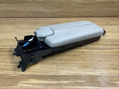 🚘OEM 2010-2016 Mercedes CLS400 W212 Front Arm Rest Center Console *NOTE*🔷 • $153