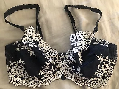 NWOT Wacoal Blue & White Lace Underwire Bra 36D Lingerie 65191 • $20.98