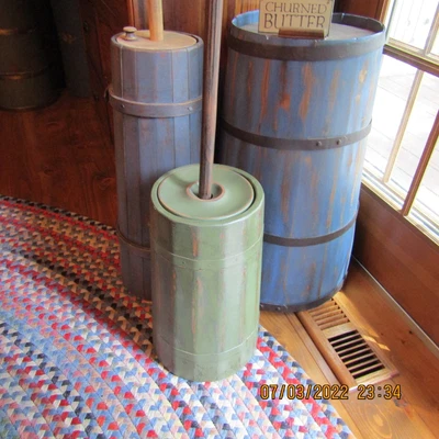 $49.99 • Buy Primitive Butterchurn With Original Dasher And Lid - Med. Green