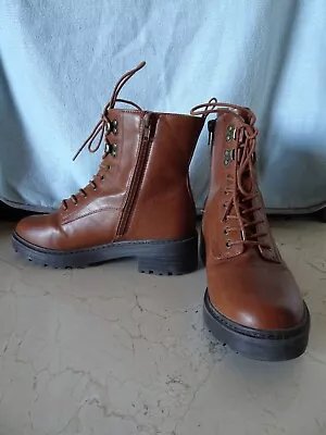 Universal Thread MARTA Brown Combat Boots Lace-Up Military Style Women's SZ 6 • $17