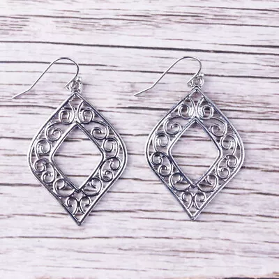 Trendy New Engraved Hollow Metal Floral Geometric Statement Moroccan Earrings • $1.39