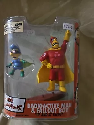FIGURINE The Simpsons-- RADIOACTIVE MAN & FALLOUT BOY-- MacFarlane • $29