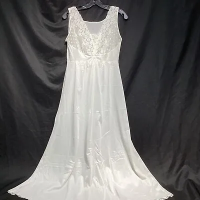 Vintage Miss Elaine White Nightgown Nightie Made In USA 100% Nylon SMALL Long • $36