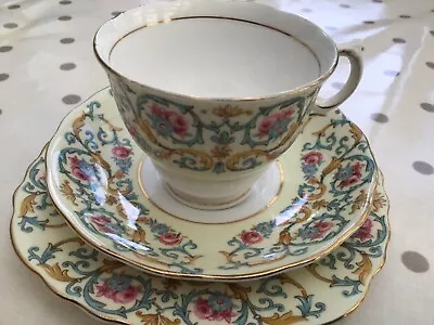 Vintage COLCLOUGH  Fine Bone China Floral Pattern 6741 Cup/saucer/plate. 4 Avail • £2.95