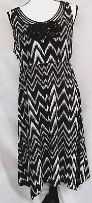 Soma Womens Sleeveless Knee Length Empire Waist Dress Black & White L • $15.99