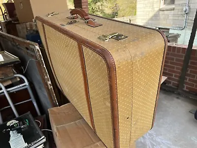T. Anthony LTD Vintage Hard Sided Suitcase Trunk  • $220