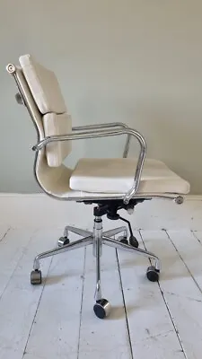 Charles Eames Style Office Chair • £40