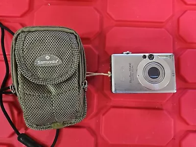 Canon PowerShot Digital ELPH SD300 Camera W Case Broken Screen BN • $16.99