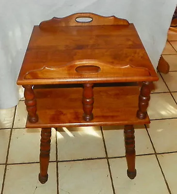 Mid Century Maple End Table / Side Table  (ET131) • $269.10