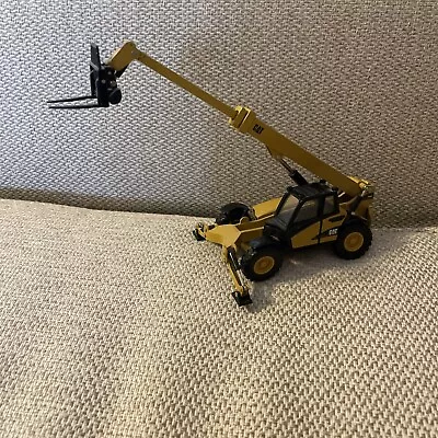 Norscot 1:50 Caterpillar Cat TH360B Telehandler • $35.99