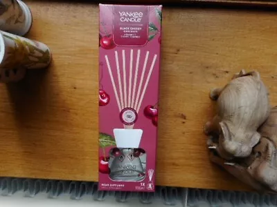 Yankee Candle Boxed Glass New Style Reed Diffuser Black Cherry • £9.50