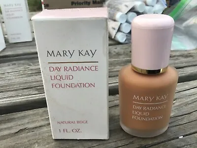 Mary Kay DAY RADIANCE Liquid Foundation NATURAL BEIGE 1 Fl Oz BNIB • $19.99