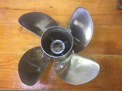 Mercury Revolution 4 17 Pitch Right Hand Propeller • $495