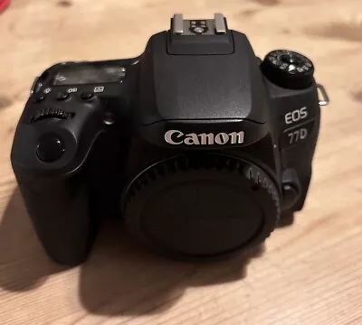 Canon EOS 77D 24.2 MP Digital SLR Camera - Black (Body Only) - NEEDS REPAIR • £60