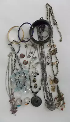 Lot Of Vintage/Now Jewelry Necklaces Bracelets Earrings Rings Few Signed #LT141 • $2.99