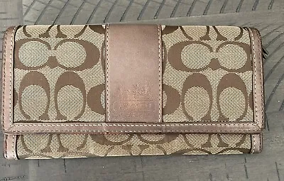 Vintage Coach Wallet • $12