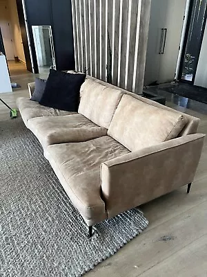 $750 • Buy Couch 3 Seater