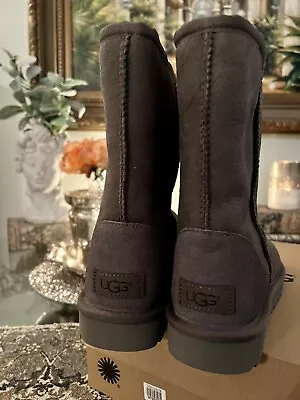 NIB UGG Classic Short II - Women Size 8 • $120