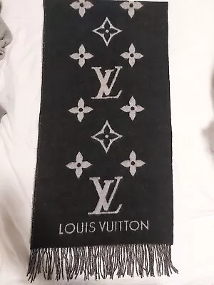 Louis Vuitton Reykjavik Black / Grey / White Shawl Scarf  100% Cashmere • £150