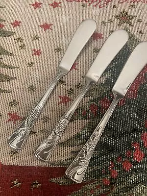 Lenox HOLIDAY Stainless 18/10 Christmas Holly Embossed Butter Knives Lot Of 3 • $19.02