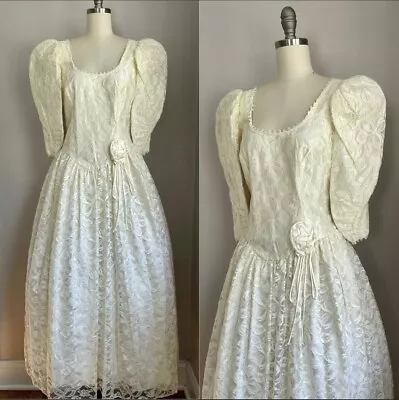 Vintage 80’s Cottagecore Ivory Lace And Satin Rose Puff Sleeve Wedding Dress M • $28