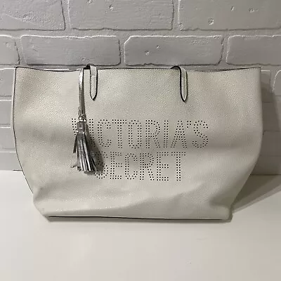 Victoria's Secret - White Leather Material - Weekender Beach Bag • $12