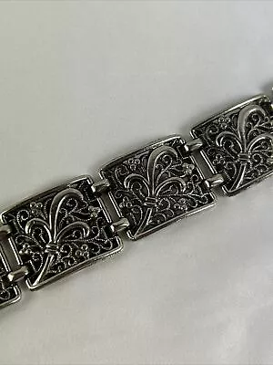 Vintage Fleur De Lis Square Link Bracelet 7” Silver Tone • $20