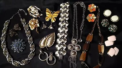 ALL SIGNED  Coro* Lisner*Bsk*Vintage Jewelry Lot Brooch Clip Earrings Necklace  • $84.89