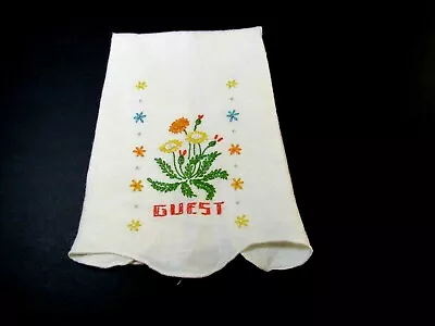 Embroidered Guest Hand Towel Spring Flowers Scalloped Edge • $22.76