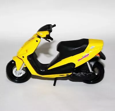 Maisto Model Motorbike Malaguti Phantom F12 Moped Yellow Bike • $9.99