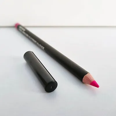 1x MAC Lip Pencil Lip Liner Shade: Candy Yum-Yum 1.45g / 0.05oz Brand New!  • $29.33