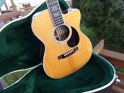 2009 Martin  Acoustic-electric Aura Near-mint Condition Beautiful Abalone • $2195