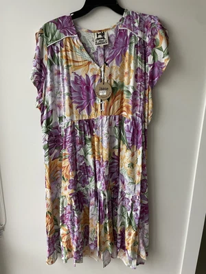 $25 • Buy Jaase Floral Dress Size 20